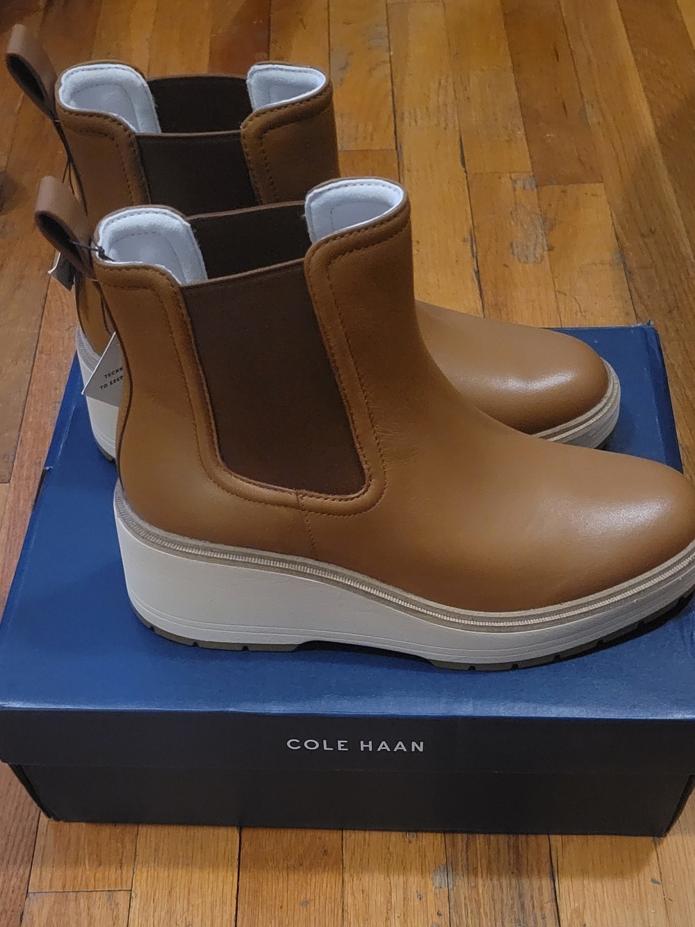 NWT Cole Haan Women's Tan Chelsea Platform Boot